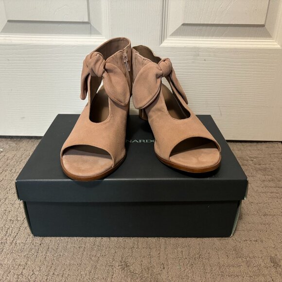 Bernardo Luna Round Heel Suede Shoes Blush Kid Suede, Size 10, NIB - Picture 3 of 6